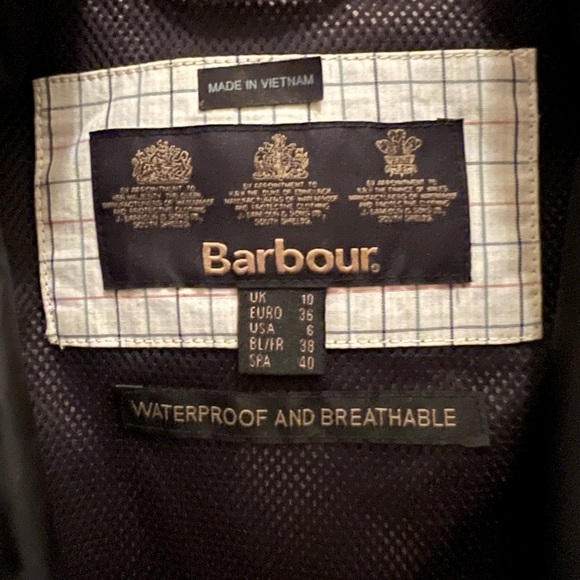 Barbour rain jacket US size 6 - Picture 5 of 6